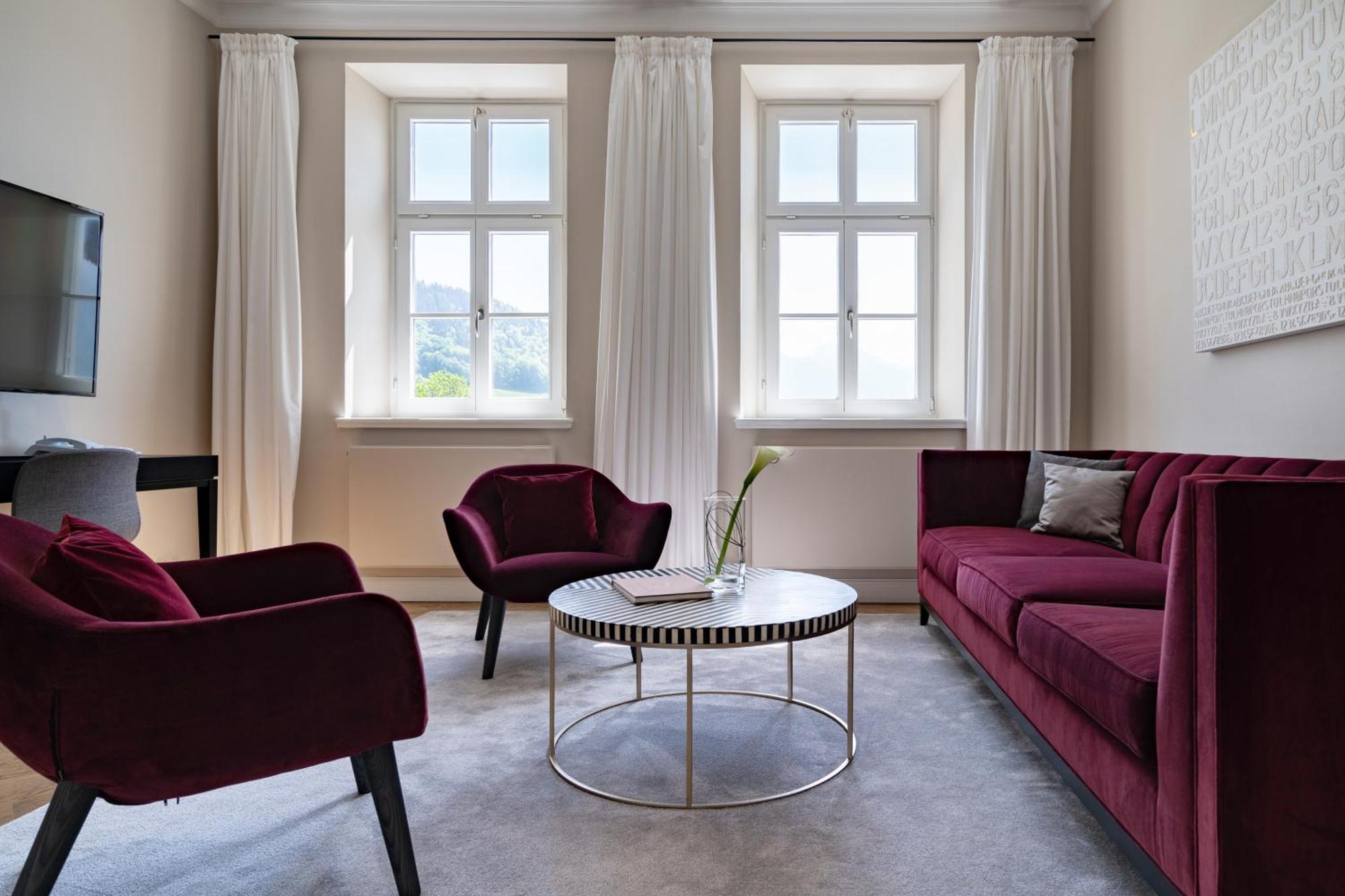 Das טגרנסה מראה חיצוני תמונה A living room at the Hotel de la Paix